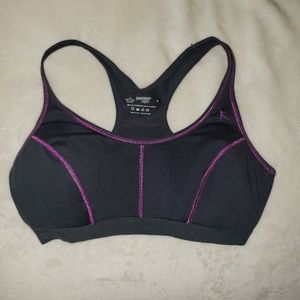 Dan skin Sports Bra